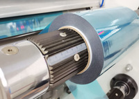 Machine de laminage et de découpe automatique électrique compacte à 2 couches pour étiquettes, tissus, mousse, papier, film plastique 1300 mm