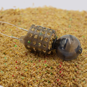 Nouveau design 11G-12G mangeoire de pêche à la carpe en plastique, boule flottante avec <span class=keywords><strong>cage</strong></span> à appâts de pêche à injection d'eau - Product Image 2