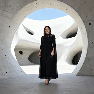 Abaya de Poliéster con Bordado Hecho a Mano de Lujo, Vestido Maxi Elegante con Tela Premium Transpirable para Mujeres Musulmanas, Proveedor Mayorista - Product Image 2