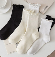 Chaussettes à volants brodées personnalisées Douces et respirantes en coton pour femmes Chaussettes à volants pour adultes Chaussettes en tricot décontractées Style mignon