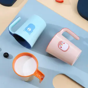 Yeni ürün fikirleri 2023 mikrodalga güvenli özel 10oz yulaf ezmesi süt çay kullanımlık çocuklar karikatür plastik su kulplu fincan