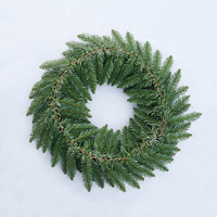 Guirlande de Noël en rotin artificiel vert de 30/40/50/60 cm en gros pour la décoration murale extérieure de la maison
