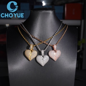 Pendentif Cœur Brisé en Moissanite CHOYUE Plaqué Or 18K Bijoux Hip-Hop Unisexe - Product Image 3