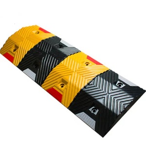 Limiteur de vitesse en caoutchouc rainuré haute visibilité et durable pour <span class=keywords><strong>la</strong></span> sécurité routière extérieure à 15-25 mph <span class=keywords><strong>sur</strong></span> les pentes - Product Image 1