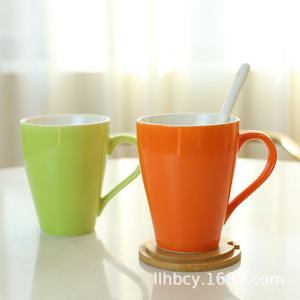Korean Style Candy Colored Ceramic <b>Mug</b> Set <b>With</b> <b>Lid</b> And Spoon Solid Color For Party Gift Use HB 10 - Product Image 4
