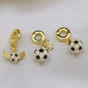 Colgante Deportivo HD514 con Mapa de Italia y Venezuela, Temática de Fútbol Mundial, Chapado en Oro y Esmaltado, para Pulseras DIY - Product Image 2