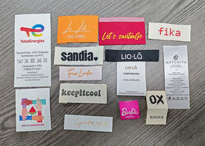 Nuovi Poncho e Mantelle Invernali da Donna in Jacquard con Frange e Bordo Lungo in Pelliccia Sintetica - Product Image 6