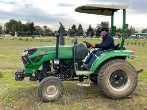 Tracteur Mini 4x4 de Haute Qualité 120-150 CV, Petite et Grande Machine Agricole 4RM avec Moteur, Prix Usine en Promotion - Product Image 3