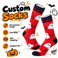 Chaussettes rouges mi-mollet avec imprimé jacquard fantôme mignon, bordure rayée, tricot doux, chaussettes personnalisées pour cadeaux d'Halloween