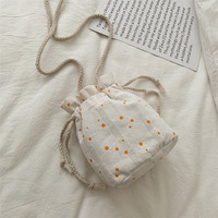 Sac seau mini bandoulière d'été pour étudiantes, design tendance à une épaule, en toile et polyester, style frais et doux