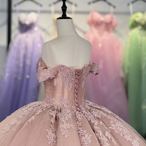 6754 Vestidos de Quinceañera Rosa con Patrón de Encaje Brillante para Mujer - Product Image 6