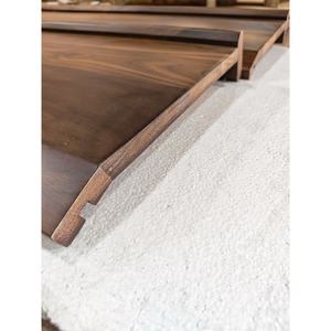 Étagères inclinées en noyer noir massif pour armoires à <span class=keywords><strong>vin</strong></span>, présentoir à <span class=keywords><strong>vin</strong></span> d'intérieur pour usine, panneaux à lattes en bois pour la décoration intérieure - Product Image 2