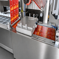 Multifunctionele automatische machine voor het vacuümverpakken van gedroogde dadels met thermoforming en stretchfolie