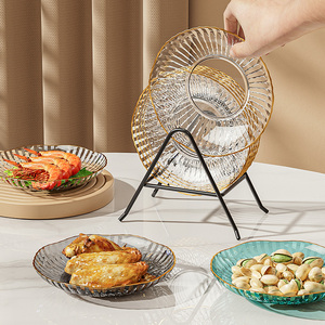 Assiette à dessert et plateau à fruits en plastique transparent de 6 pouces, écologique, avec bord doré, de luxe, réutilisable, incassable, couleurs personnalisables, pour fêtes - Product Image 3