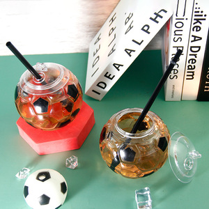 Gobelet en plastique DAMAI motif football, 500 ml, avec paille, pour fêtes et événements, vente en gros, personnalisable - Product Image 3