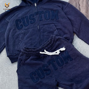 Fabricant de vêtements sur mesure : Ensembles de survêtements délavés à l'acide avec patchs brodés, pantalons évasés et sweats à capuche courts - Product Image 6