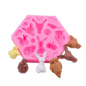 Stampo in Silicone 3D per Fai da Te con Grafiche Popolari e Classiche: Cervo, Gufo, Uccellino, Pino, Castagno, Felce, Zucca, Foglie, Scarabeo, Farfalla - Product Image 6