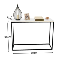 Élégante table console en bois de qualité supérieure avec des détails charmants pour un décor élégant d'espace de vie