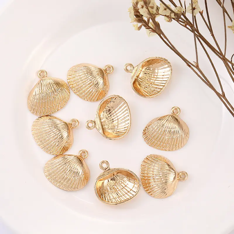 Alloy material bracelet necklace earrings jewelry accessories gold scallop shell pendant DIY accessories pendant (SZ049)