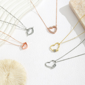 Collier Cœur en Alliage de Zinc avec Pendentif Sertissage Canal, Cadeau pour Femme, Chaîne de Pull Tendance - Product Image 1