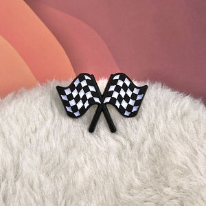 เข็มกลัดเคลือบรูปธงสำหรับแข่งรถสีดำสีขาว - Product Image 3