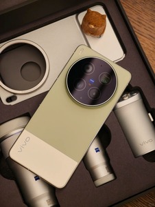 วีโว่ X300 อัลตร้า แอนดรอยด์ 16 สแนปดราก้อน 8 อีลิท เจน 5 120Hz 6.82 นิ้ว 7000mAh กล้อง 200MP โทรศัพท์มือถือ 5G สมาร์ทโฟน - Product Image 5