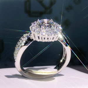 Anello con micro zirconi intarsiati effetto cielo stellato, molto venduto, gioiello da sposa alla moda per donna - Product Image 5