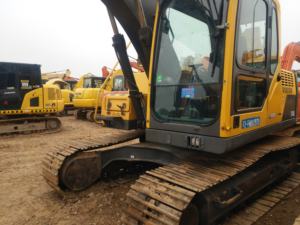 Excavateur sur chenilles Volvo EC140DLC 14 tonnes d'occasion à vendre en bon état avec moteur central et composants de pompe - Product Image 5