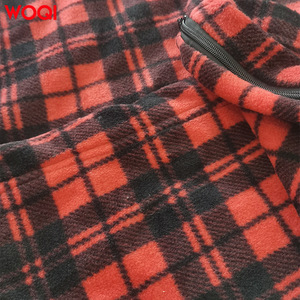 Sac de couchage rectangulaire Woqi en polaire rouge pour adulte, style enveloppe avec fermeture éclair, résistant à la saleté, en polyester, 3 kg - Product Image 1