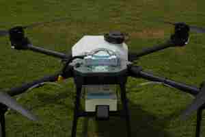 Vesta F20 F30 Combo Agriculture Agricultural Payload Sprayer Drone 20L tank 42kg Spreading Payload Dual Atomized Spraying System - Product Image 5