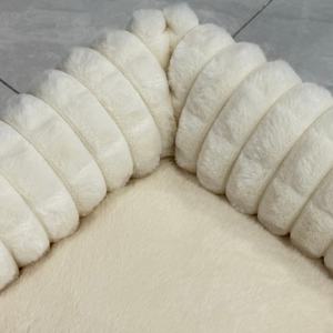 Lit pour animaux de compagnie de luxe personnalisé à prix de <span class=keywords><strong>gros</strong></span>, texture plissée, lit moderne pour chat et chien avec base antidérapante - Product Image 4