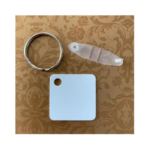 Hot Selling Two Sided Sublimation Metal Keychain White Blank Personalized Gifts Sublimation Key Chain Holder Aluminum Tag Blanks