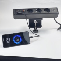 Prise de prises électriques de table UK/EU/US avec pince de câble USB C rétractable à charge rapide sur la prise de courant de bord de bureau