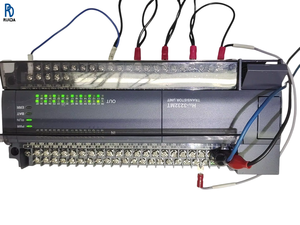 Controlador Lógico Programable (PLC) H2U-3232MT-XP, Módulo de Control Industrial Usado, Desmontado, en Excelentes Condiciones, para Automatización Industrial - Product Image 1