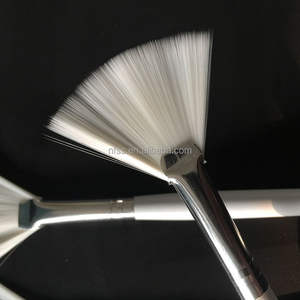 Brosses blanches personnalisées pour masque facial pour la beauté du visage <span class=keywords><strong>Spa</strong></span> Acid Peel Synthétique Gel Clay Applicateurs pour le visage Soft Hair Fan Makeup - Product Image 3