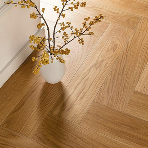 Parquet en bois d'ingénierie AVANTIMORA CE à trois couches, chêne mat, grade AB, durable, système de clic, 12 mm, chevrons, pour zones à fort trafic - Product Image 1