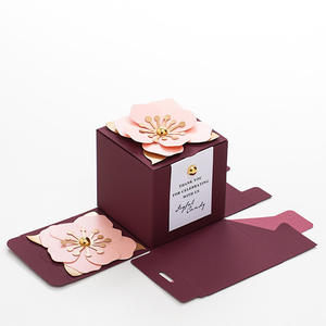 Kotak kertas favorit pesta pernikahan kustom dengan bunga kecil untuk hadiah permen jeli coklat - Product Image 6