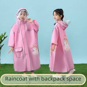 Veste de <span class=keywords><strong>pluie</strong></span> en EVA épais imperméable pour enfants à la mode à impression personnalisée Imperméable pour écoliers, filles et garçons avec sac à dos - Product Image 3