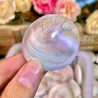Artisanat en cristal naturel en gros, pierre de coquille de haute qualité, pierre de paume pour la décoration et les cadeaux