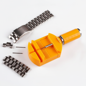 Herramienta de reparación automática y acortamiento de correa de reloj de metal para mantenimiento y piezas de reloj de pulsera - Product Image 1