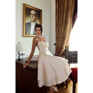 Mini-robe beige de haute qualité avec détail fenêtre, style formel vintage, décontractée, longueur genou, tailles XS-XL, Sweet Day, appliques brodées, doublure - Product Image 3