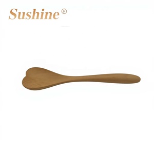Cucchiaio a Forma di Cuore in Legno di Faggio Ecologico per Zuppa Utensile da <span class=keywords><strong>Cucina</strong></span> Regalo per <span class=keywords><strong>la</strong></span> Festa della Mamma - Product Image 6