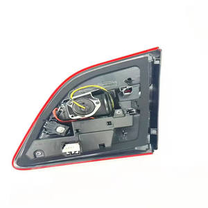 A1669068701 A1669068501 Gecombineerde achterlichtunit rood nieuw voor Mercedes-Benz W166 <span class=keywords><strong>M</strong></span>-Klasse ML280 ML320 ML350 ML400 - Product Image 4