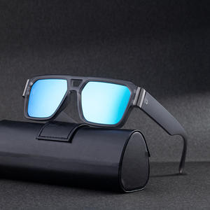 Lunettes de soleil pour homme Cy-98473, monture large noire en PC, protection UV400, protection solaire extérieure, transmission de classe 2 - Product Image 1