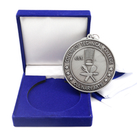 Médaille religieuse miraculeuse en or sur mesure en gros, médaille en métal 3D en fer, croix catholique, saint saint Benoît avec chaîne