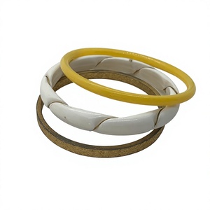 Bracelet en résine irrégulière DIY de haute qualité, design personnalisé, vente en gros directe d'usine, bijoux en résine faits à la main pour femme - Product Image 5