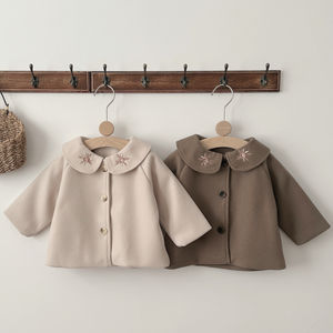 2026 Yeni Bebek Polyester Kumaş Ceket Sevimli Güneş Nakışlı Yaka Sıcak Bej/Deve Rengi Dış Giyim Bebek Küçük Çocuk Sonbahar Kış Ceketi - Product Image 1