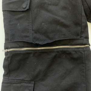 DENIMGUYS Pantalones Cargo desmontables para hombre, ropa de calle con múltiples bolsillos, pantalones cortos holgados con cremallera - Product Image 4