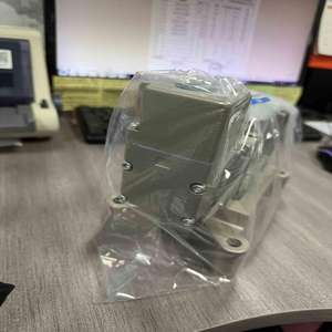 Vanne solénoïde d'origine SMC VP4150-105G - Product Image 4