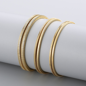 Collier ras du <span class=keywords><strong>cou</strong></span> en acier inoxydable pour femmes Simple Designer Dainty <span class=keywords><strong>Sublimation</strong></span> Collier Chaînes <span class=keywords><strong>de</strong></span> serpent remplies d'or Accessoires <span class=keywords><strong>de</strong></span> mode - Product Image 3